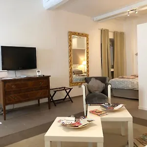 Apartamento Trentasette, Bolonia